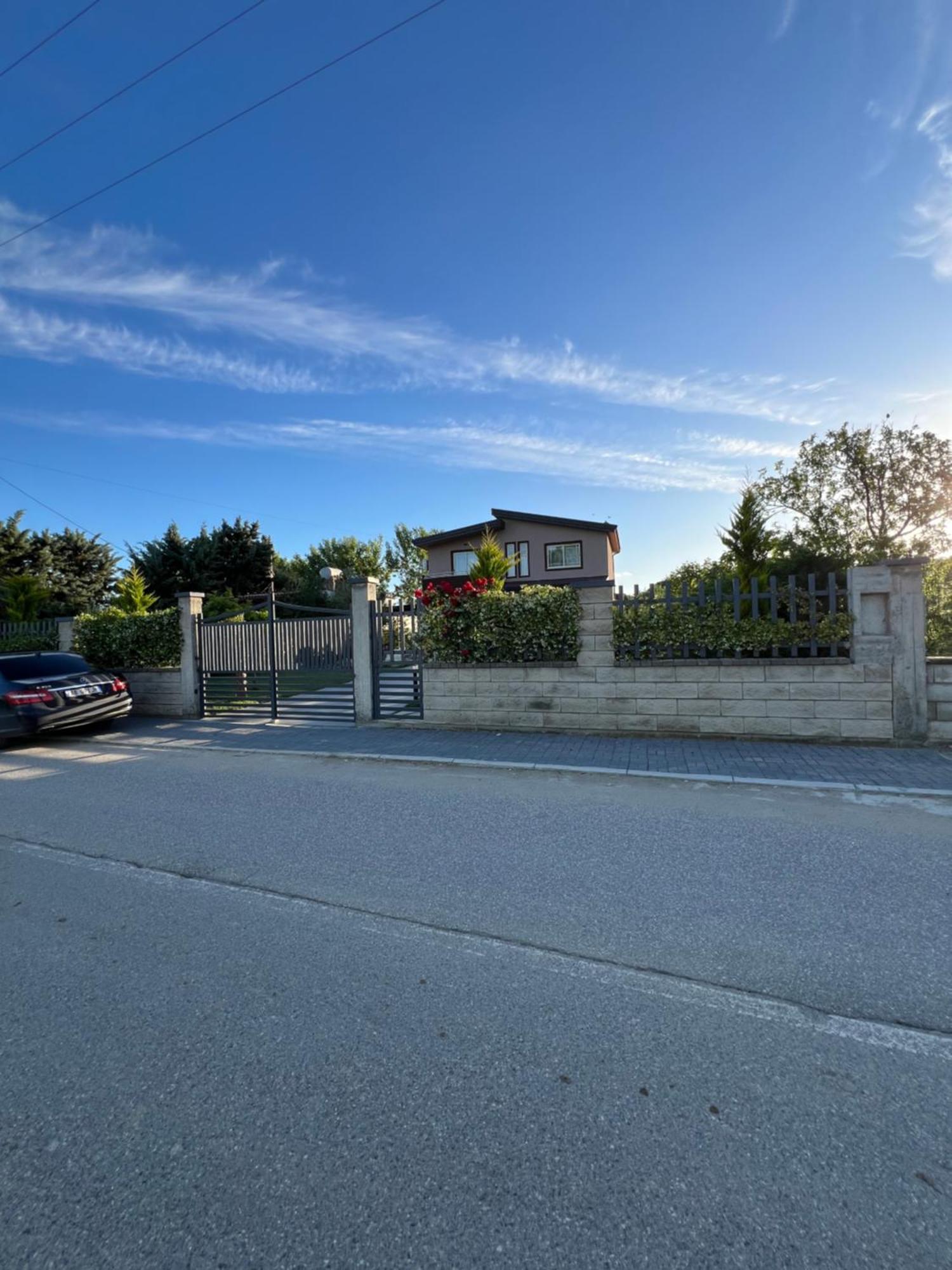 Sunnyside Villa *